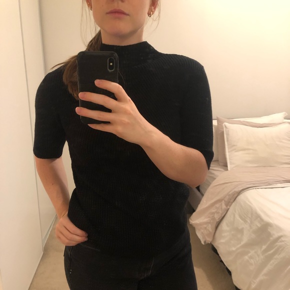 Black Mockneck Knit Top [L] - Picture 1 of 3